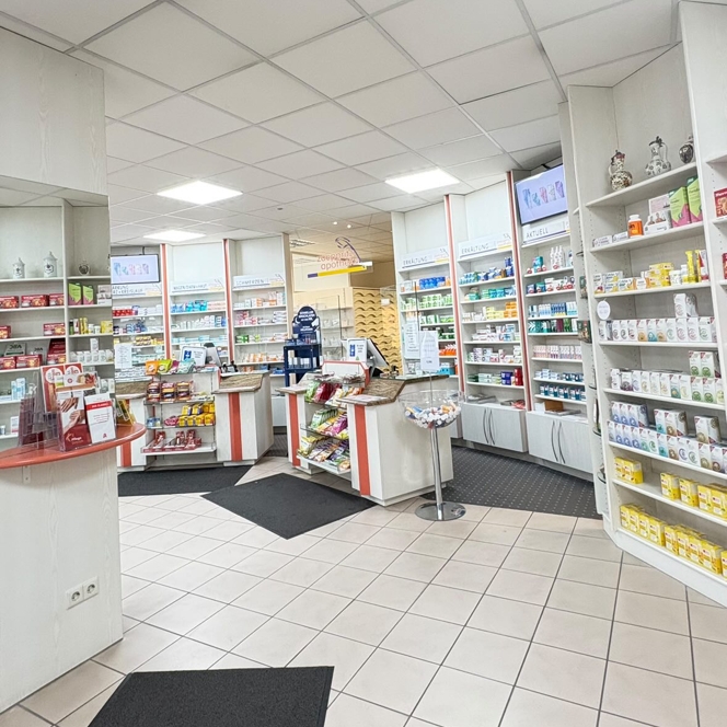 Innenansicht der Zoeppritz Apotheke